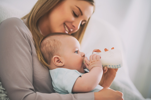 Best Tips In Using And Storing Breast Milk Storage Bags